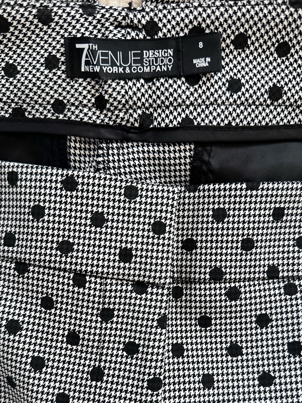 New York & Company Black Polka Dot Ankle Pants Size 8 - Picture 7 of 9